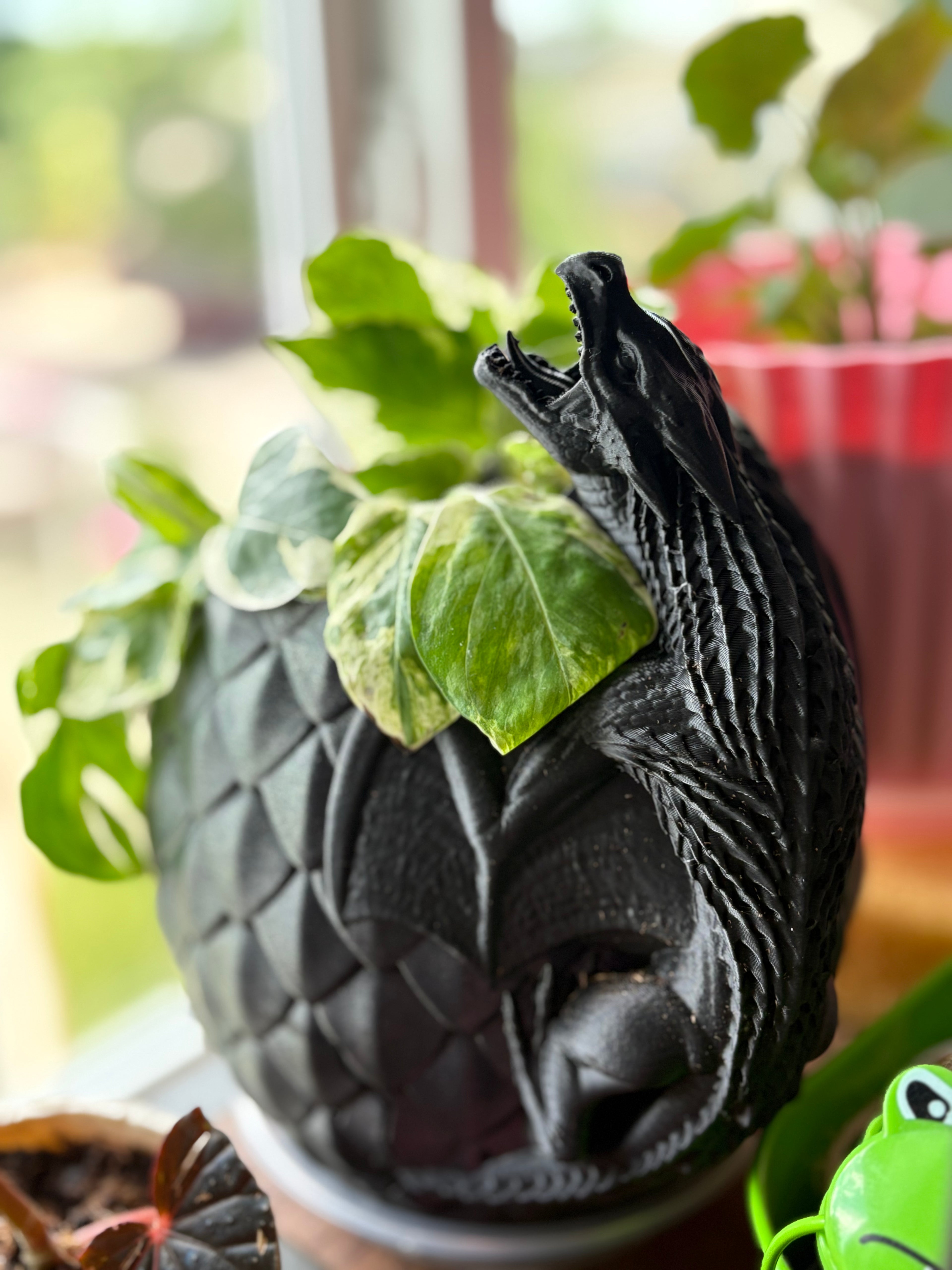 Wyvern Egg Planter & Flame Drip Tray